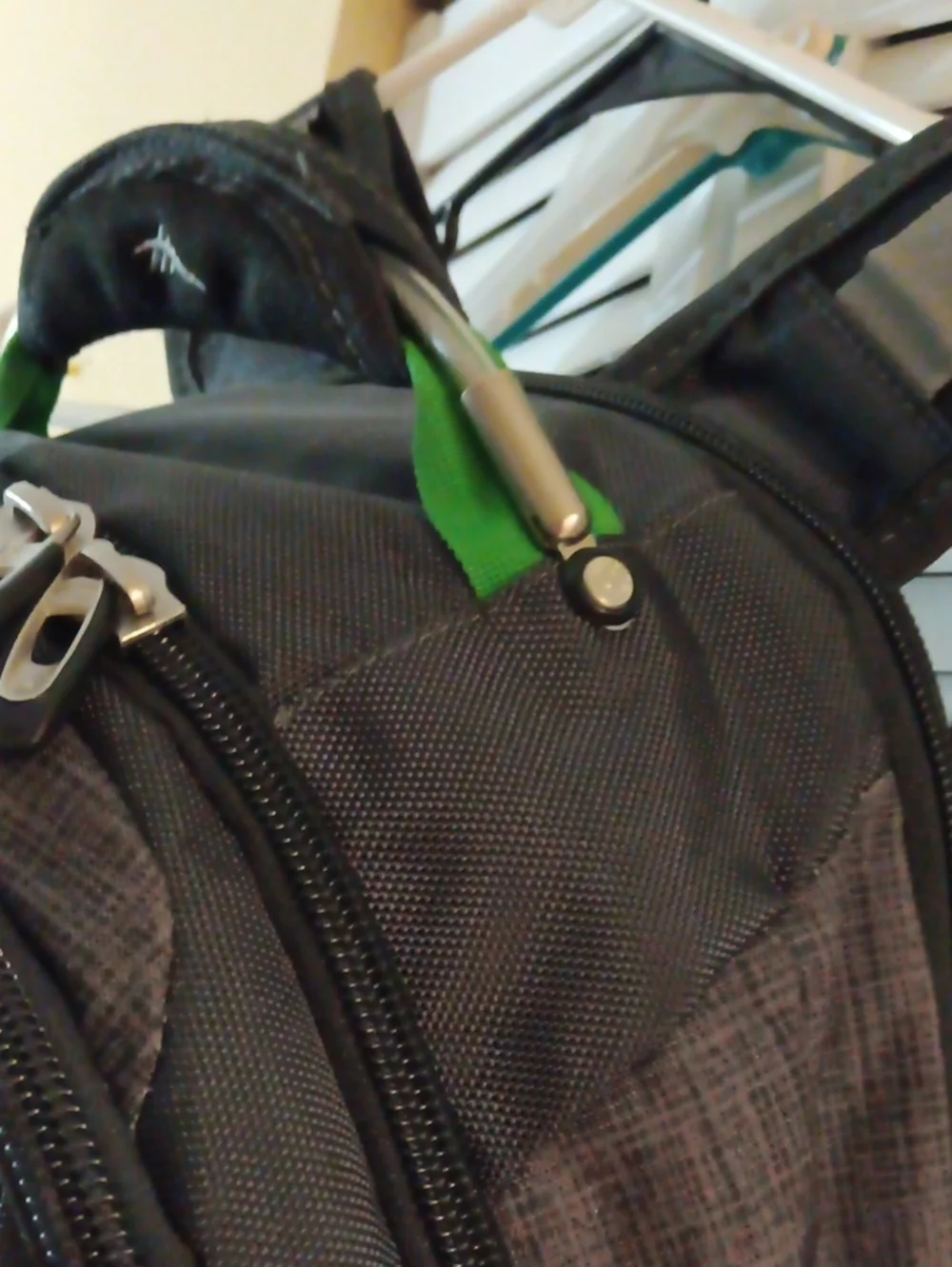 High Sierra Elite Men's Black & Green & Gray Backpack